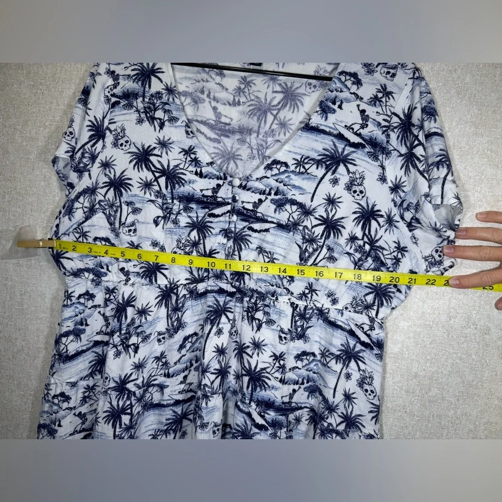 Torrid Blue & White Tropical Skull Print Babydoll Tunic Top Cute Goth Size 1/1X - Picture 5 of 10